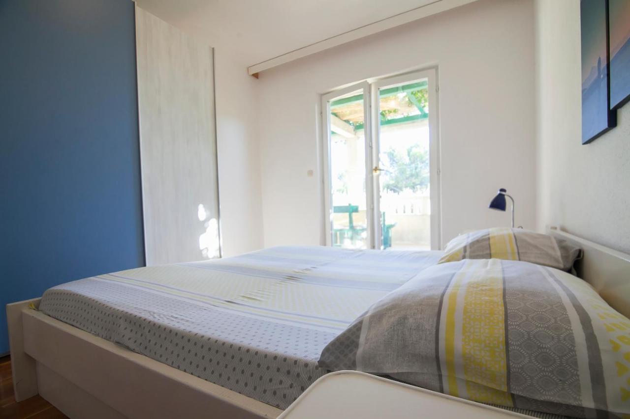 Apartments Radic Бол Екстер'єр фото