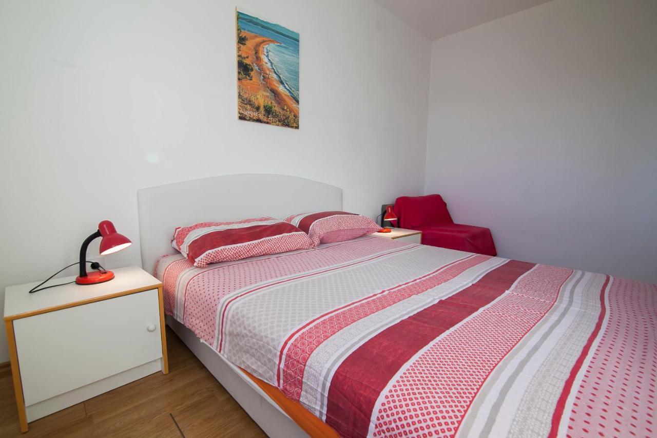 Apartments Radic Бол Екстер'єр фото