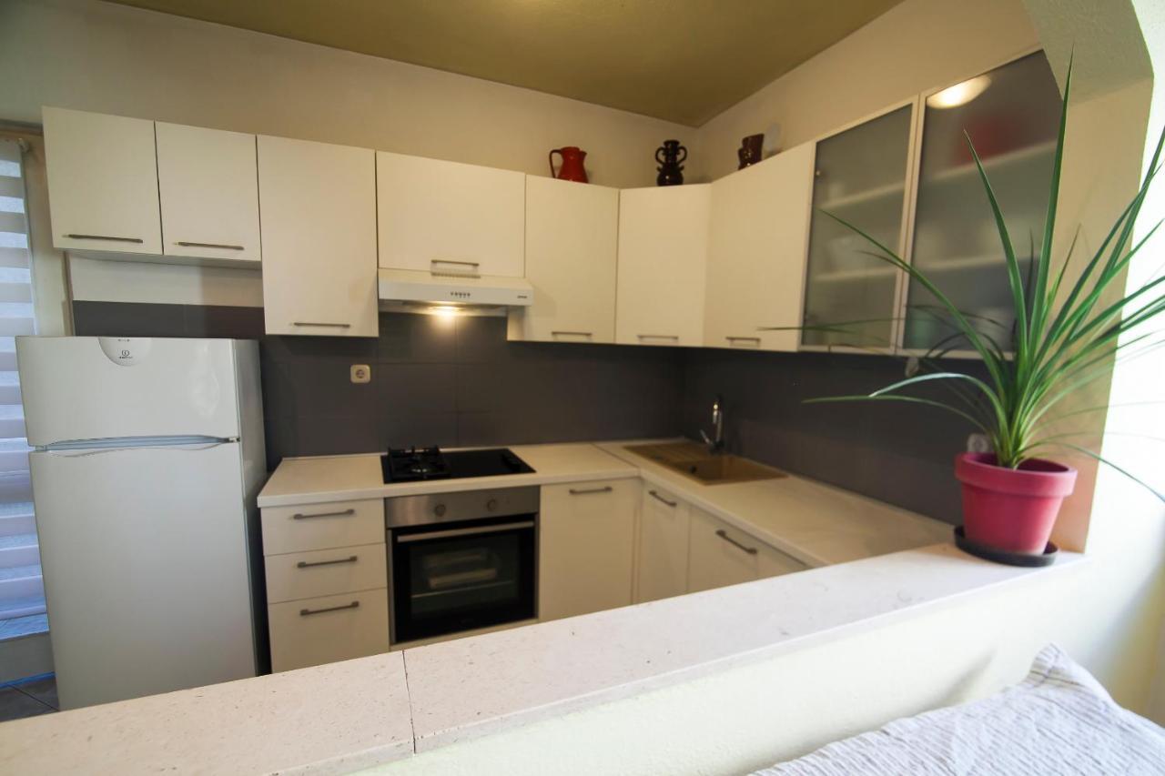 Apartments Radic Бол Екстер'єр фото